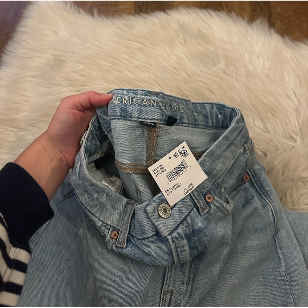 AMERICAN EAGLE Curvy Super High Rise Baggy Straight Jeans - Picture 4 of 7